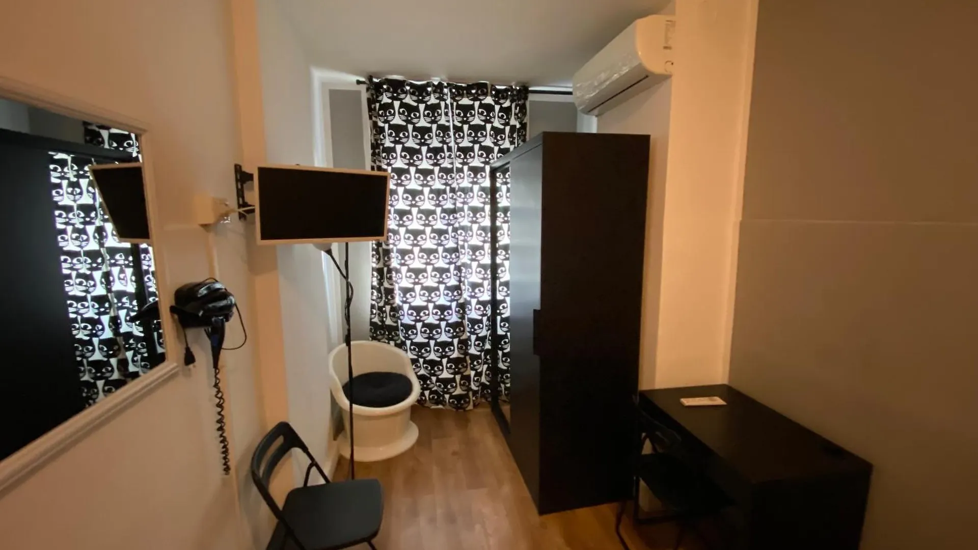 Guest House Pirelli Milano Italy