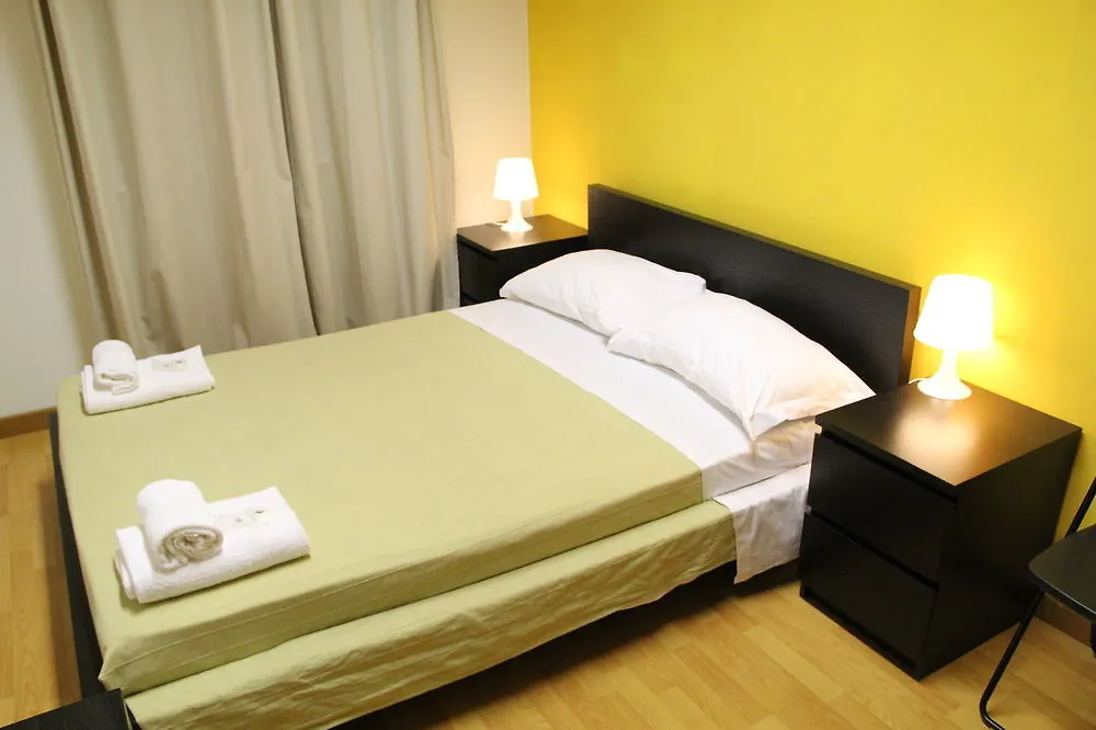 Guest House Pirelli Milano  Milan