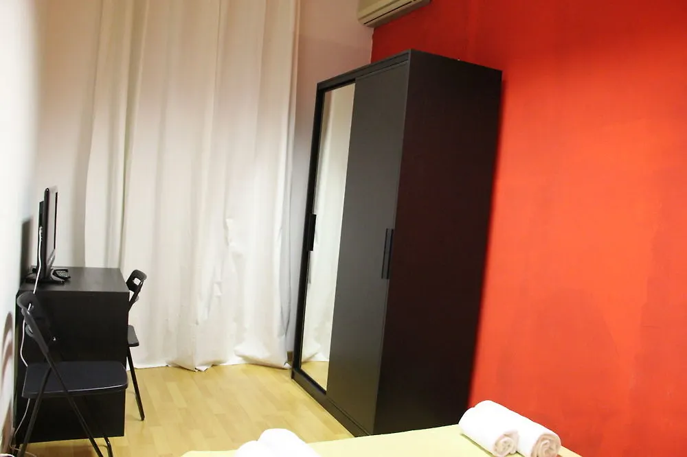 **  Guest House Pirelli Milano Italy