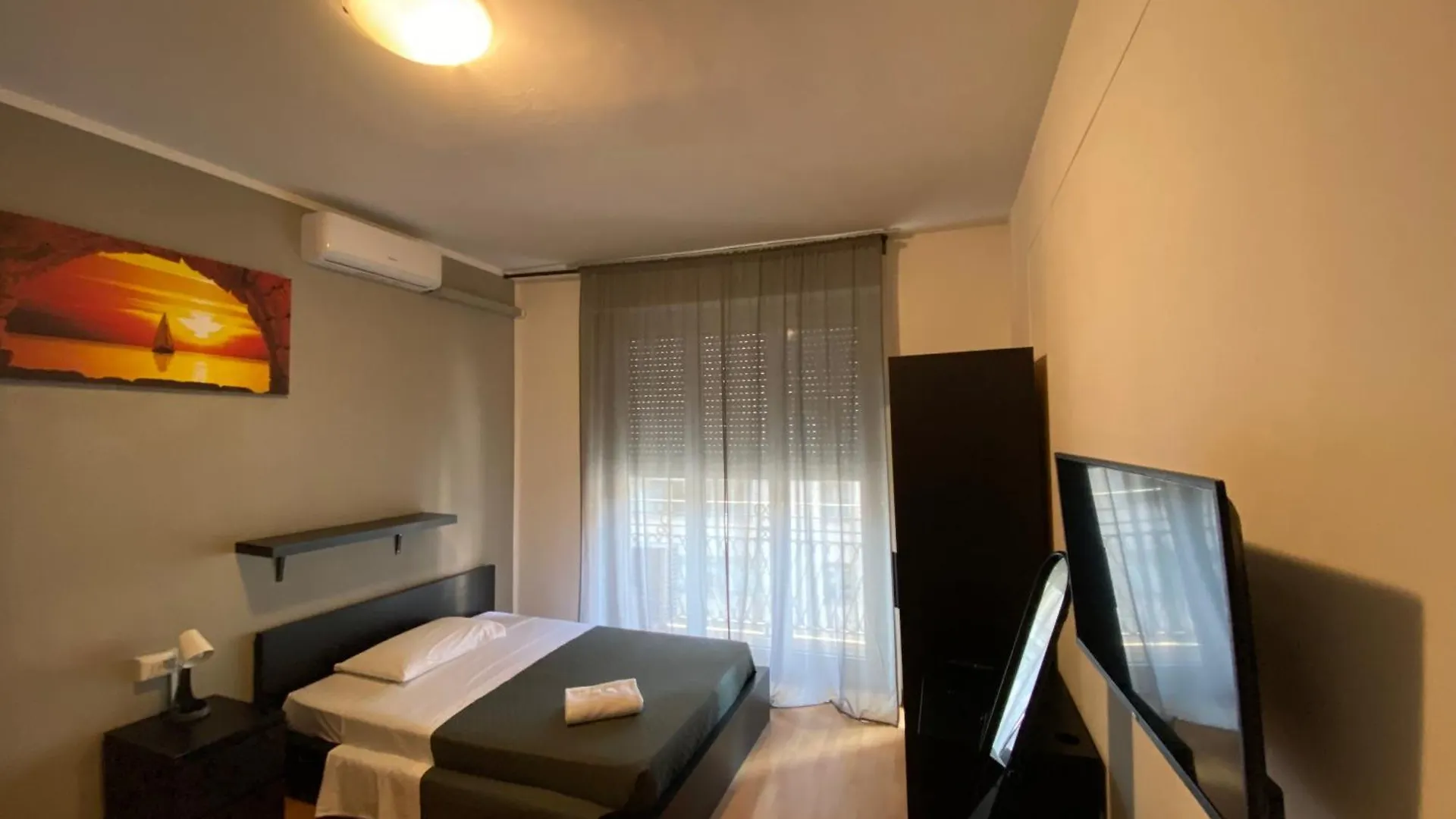 **  Guest House Pirelli Milano Italy