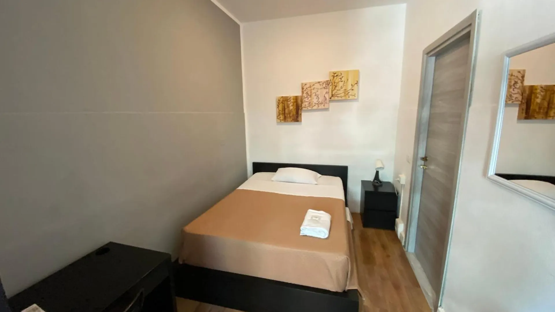 Guest House Pirelli Milano