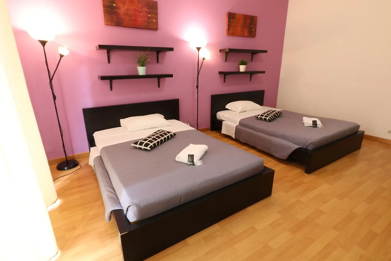 Guest House Pirelli Milano 2*, Milan Italy