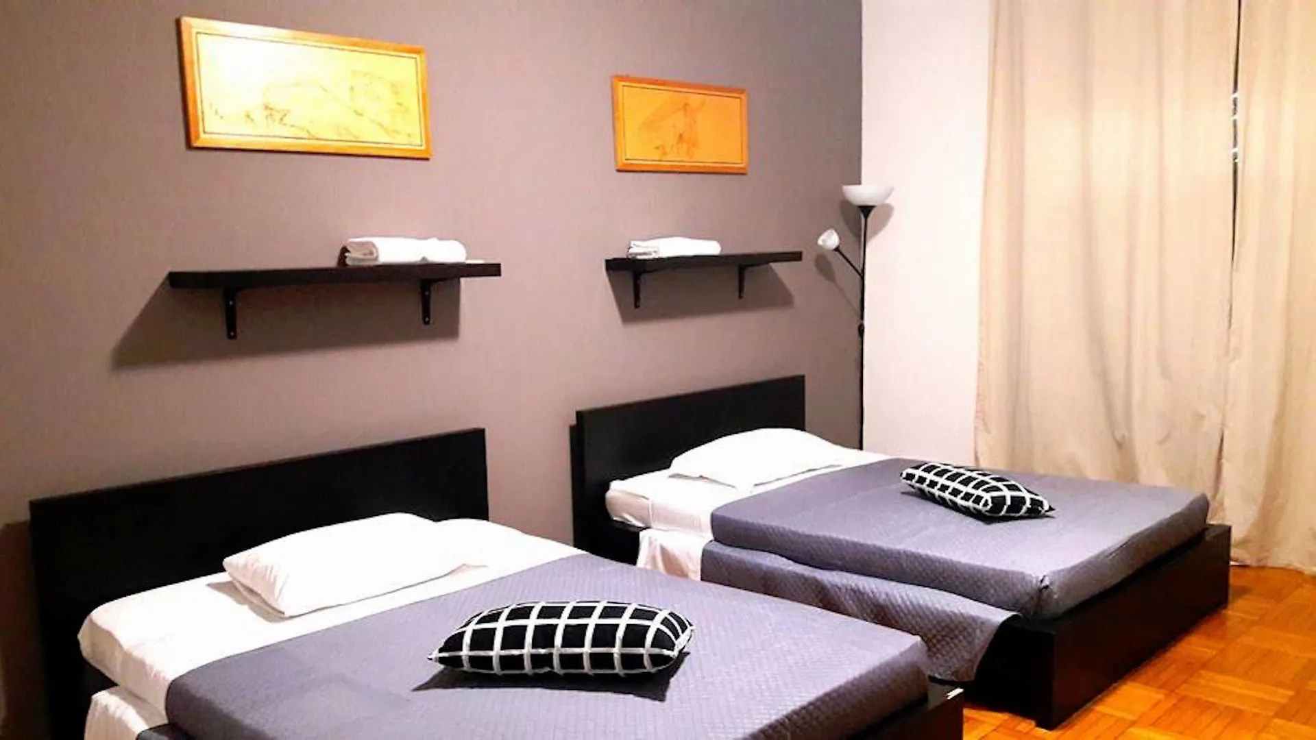 Guest House Pirelli Milano 2*, Milan